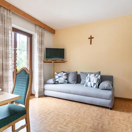 Zellner 4 Und 5 Und 9 Apartment *
